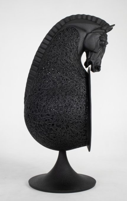 Bucifal standing option black on stand.