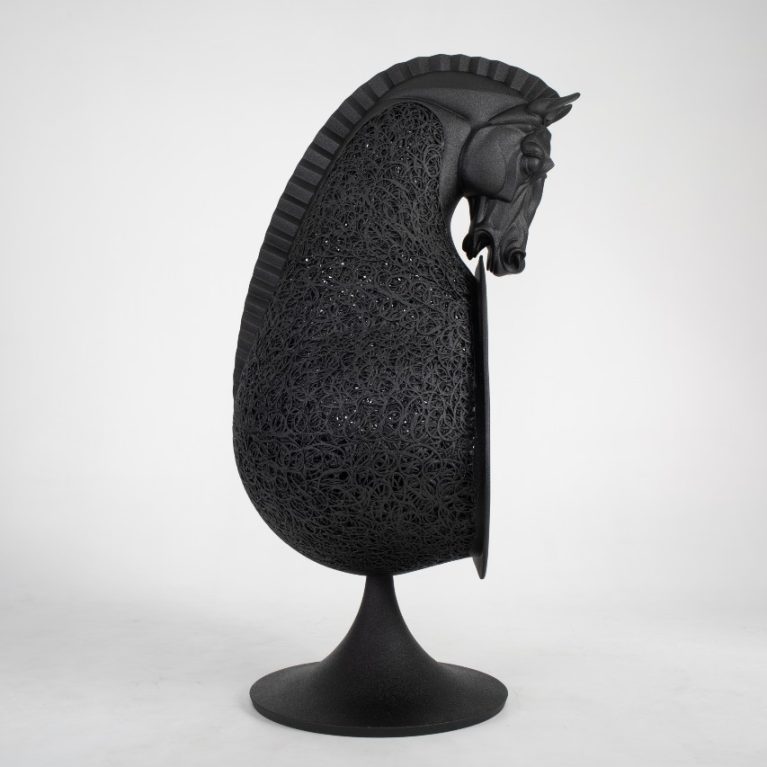 Bucifal standing option black on stand.