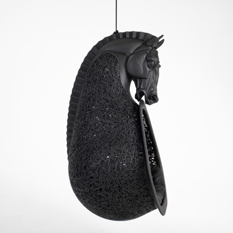 Bucifal horse throne hanging version black.